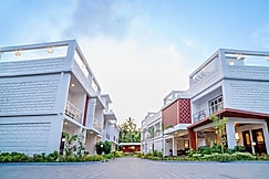 Breeze Inn Beach Resort, Mandangarh
