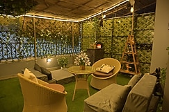 luxury rooftop garden studio near galleria market, Gurgaon