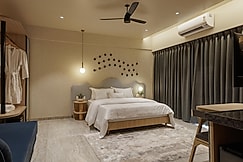 Hotel Abhibha Suites Waterfront, Pune