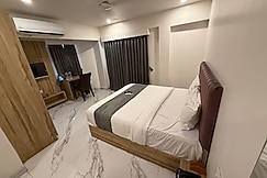 Shreenidhi Hotel and Boarding, Thane