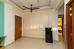 Mad Monkeys 3BHK Luxury Apartmentsv - Close to Fortis, Sector 62, Noida