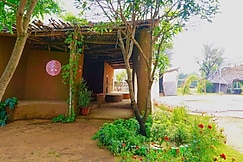 Earth Flow Retreat Garden 1BR | Jaipur | Homeyhuts, Jaipur