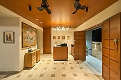 Parthas suites, Peravurani