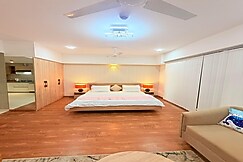 Business Suite near Expo Mart , Pari Chowk G Noida, Greater Noida
