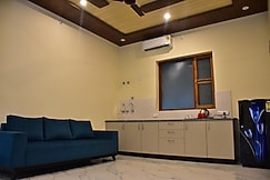 Batohi Inn| Premium 1BHK Nest, Lucknow