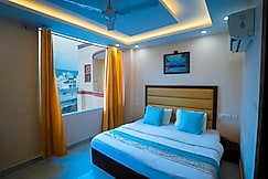 Oppo rooms by White flower, Haridwar