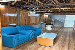 Wooden Cottage ( Kanchi Farm Stay), Tiruvettipuram