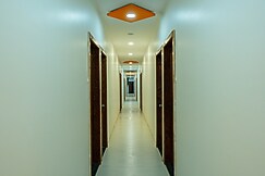 Treebo Premium The Maulshri, Lucknow