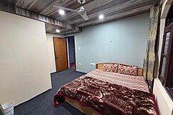 Azan Guest House, Srinagar