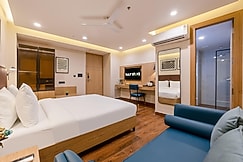 Saltstayz Premier - Sector 15 Noida, Noida