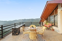 ELIVAAS Kosh Villa Pinevale | 2 BHK Villa With Pool Table, Solan