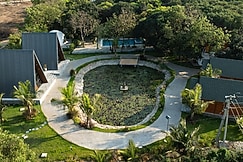 Dvaita Resorts, Bhuvanagri