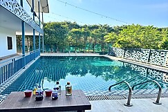 GoBravo 12 4bhk, Noida