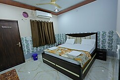 Omji Niwas - Kalyan Keshar Dham, Vrindavan