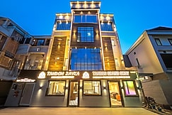 Tripli Hotels Tandon Grand Stay, Varanasi