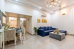 Homlee White House 5BHK Parking Max Hospital Saket, Delhi