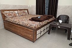 RAJ BHOJ RESTAURANT & HOTEL, Pushkar