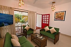 Solitude By The Pool 2BR Villa nr Novotel Candolim, Goa