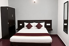 Samundra Beach Resort, Goa