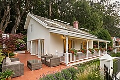 EKOSTAY - Whispering Pines, Ooty