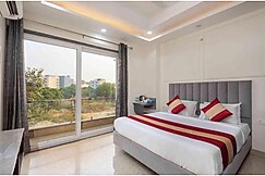 Hotel Comfort N Stay 44, Gurgaon