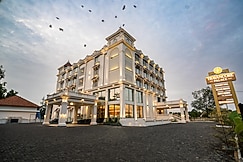 Hotel Travancore Palace Cochin, Cochin