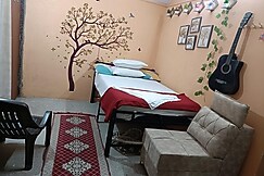 Rudra Home Stay Tiny A Frame Ac 1st floor, Solapur