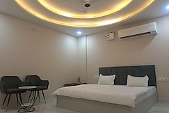 Hotel marooni, Tonk