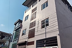 YP SHREE NATH PG GUEST HOUSE, Dehradun