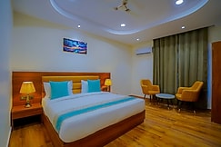Vishnu Palace Residency Inn White flower, Haridwar