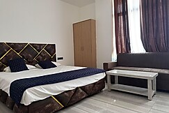 Kranti Hotel, Dalsing Sarai
