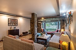 Alaya Stays Woodbury Mansion | 3-BHK Villa with Naini Valley Views & Garden, Nainital