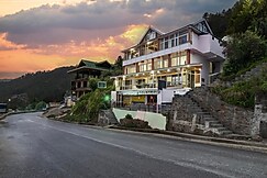 Splendid Retreat Hotels Narkanda - Ensemble Guest House, Narkanda