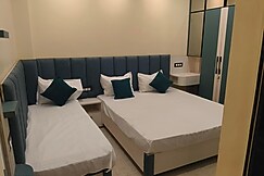 Saroja Royal Stay, Varanasi