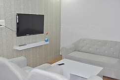 Leela Homestay - Jasmine-One BHK luxury apartment, Indore