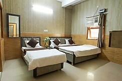 Virat Shree Palace, Vrindavan