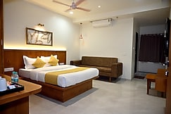 Hotel Silicon Residency, Chandvad