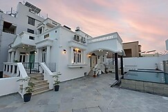 Solace Stays Udaipur - A Boutique Bunglow Near Lake Pichola, Udaipur