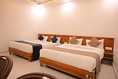 Ramayanaa inn, Ayodhya