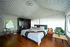 Skylight Retreat's Executive glamping tents with infinity mountain view, Shimla