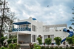 ELIVAAS Prive Casa Santorini French-Style 2BHK Villa with Pvt Pool & Water Slide, Mahabalipuram