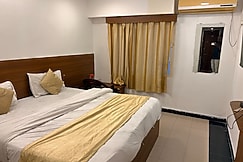 Hotel O PVR Grand Luxury Rooms, Hyderabad