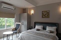 SARDARJI LODGE (with PURE VEG RESTAURANT), Guwahati