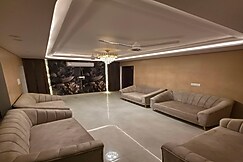 RR Stays Indulge in luxury Omaxe Hazratganj, Lucknow