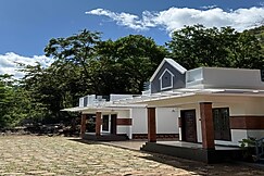 Golden Dreams Resort, Marayoor