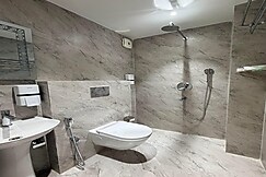 Hotel Uptown, Tezpur