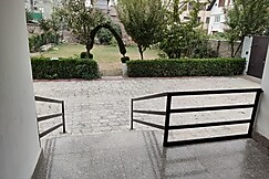 The Glass House Inn, Srinagar