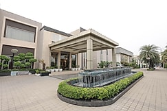 Silver Oak Resort Hotel, Bahadurgarh