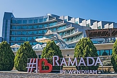 Ramada By Wyndham, باكو