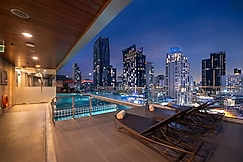 Adelphi Suites Bangkok, 